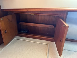 1999 GRAND BANKS MARINE Eastbay 38 - photo 17