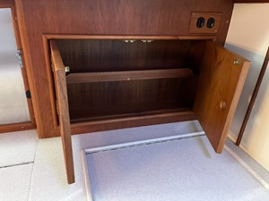 1999 GRAND BANKS MARINE Eastbay 38 - photo 20