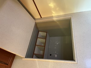 1999 GRAND BANKS MARINE Eastbay 38 - photo 21