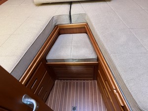 1999 GRAND BANKS MARINE Eastbay 38 - photo 25