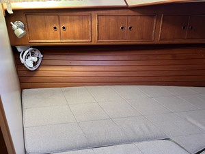 1999 GRAND BANKS MARINE Eastbay 38 - photo 28