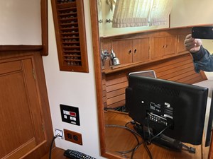 1999 GRAND BANKS MARINE Eastbay 38 - photo 32