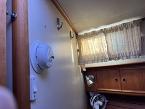 1999 GRAND BANKS MARINE Eastbay 38 - photo 33