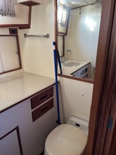 1999 GRAND BANKS MARINE Eastbay 38 - photo 37