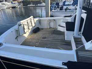 1999 GRAND BANKS MARINE Eastbay 38 - photo 40
