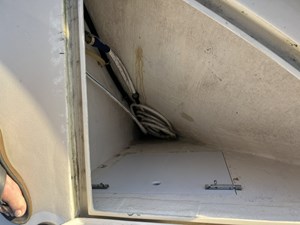 1999 GRAND BANKS MARINE Eastbay 38 - photo 61
