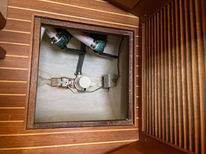 1999 GRAND BANKS MARINE Eastbay 38 - photo 75