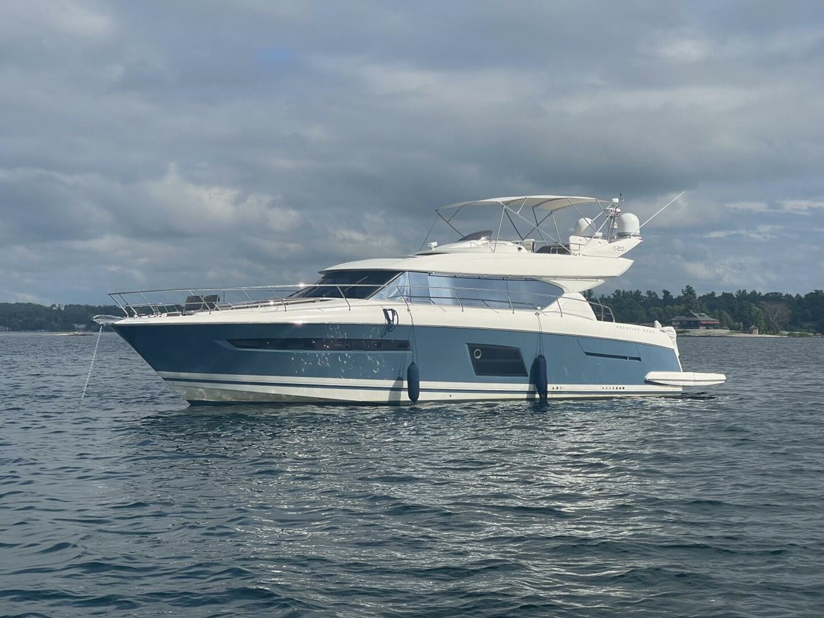 2013 PRESTIGE 62'