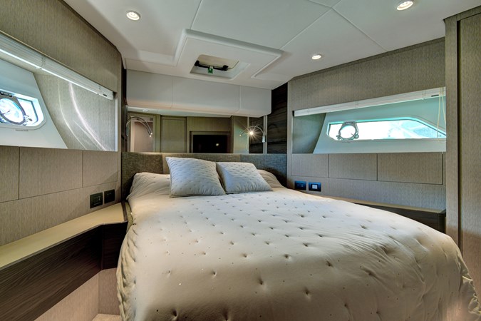 500 2021 50' 0" FERRETTI YACHTS