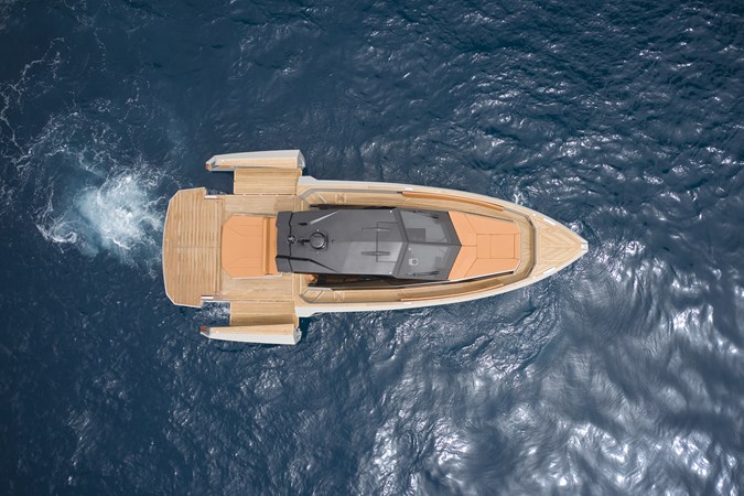 R4+ 2024 42' 8" EVO YACHTS