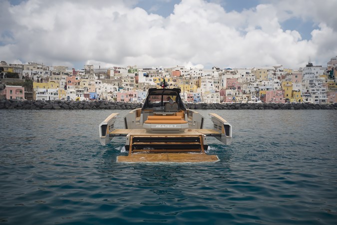 R4+ 2024 42' 8" EVO YACHTS