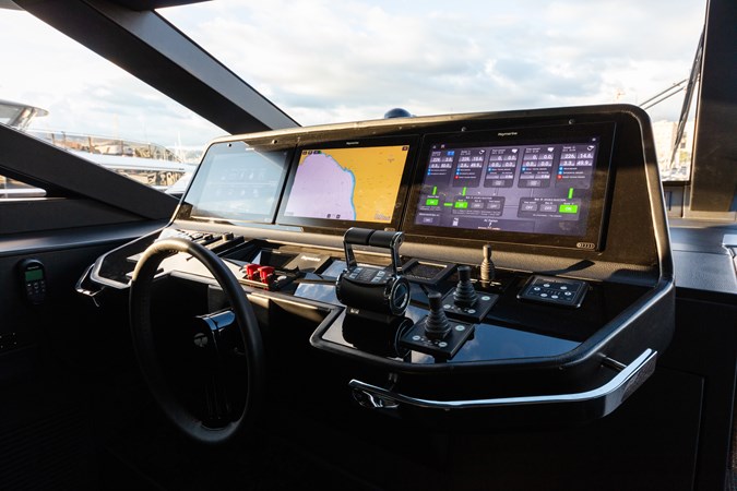 POSILLIPO TECHNEMA 90 Yacht à Vendre