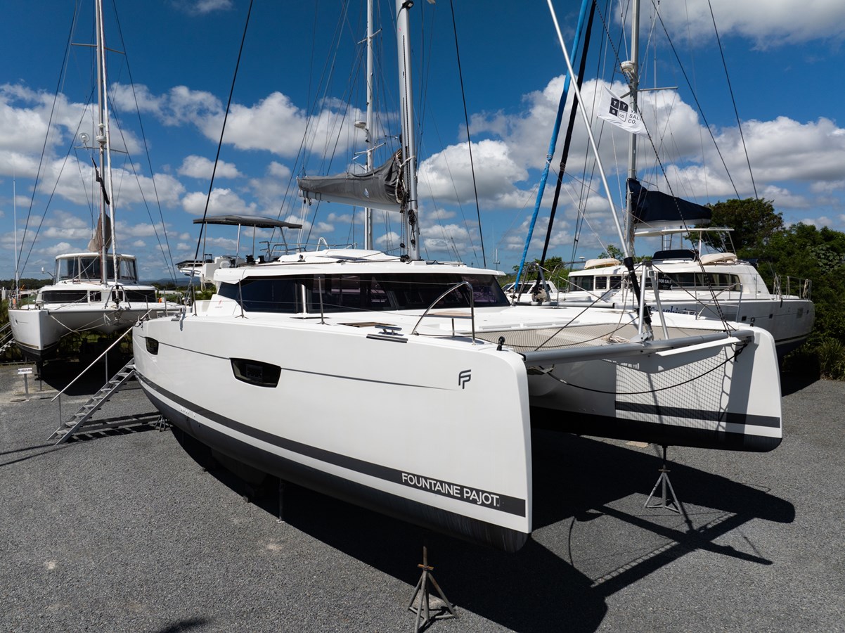 2020 FOUNTAINE PAJOT 45' 11