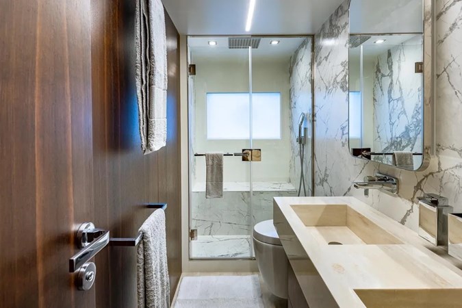 Photo of ASTONDOA - 66'