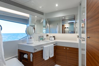 2022 HORIZON YACHTS FD92 Tri-Deck - photo 9
