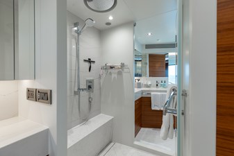2022 HORIZON YACHTS FD92 Tri-Deck - photo 10