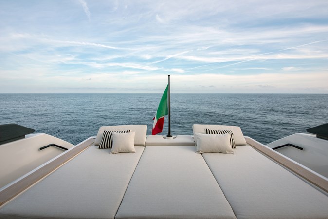 BG74 2025 74' 10" BLUEGAME