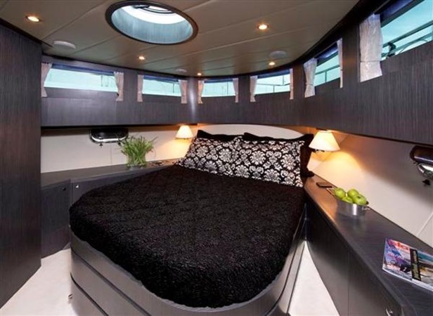 Photo of JOHNSON JOHNSON 83â SKYLOUNGE W/FISHING COCKPIT  83'