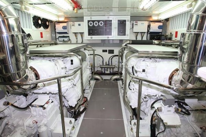 Photo of JOHNSON JOHNSON 83â SKYLOUNGE W/FISHING COCKPIT  83'