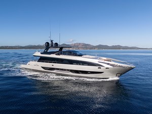 F100 2026 100' 0" FILIPPETTI