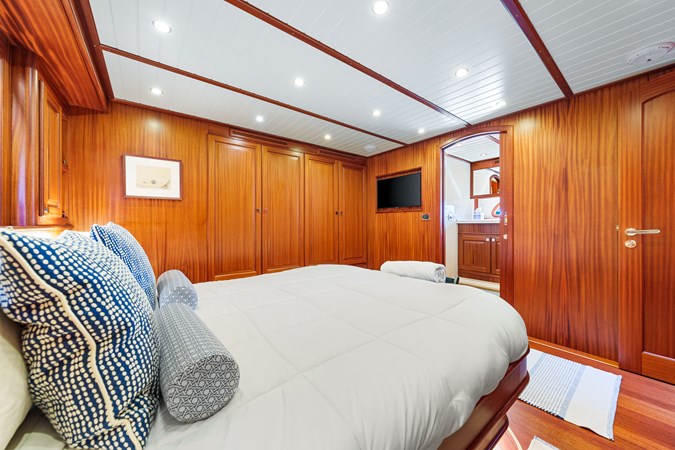 Photo of VICEM Island Girl  62' 1