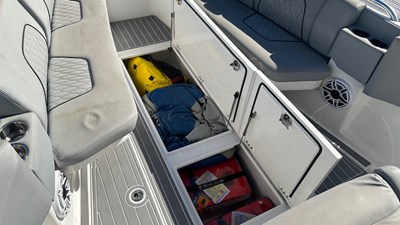 2021 BLACK WATER BOATS 36 SF - photo 16
