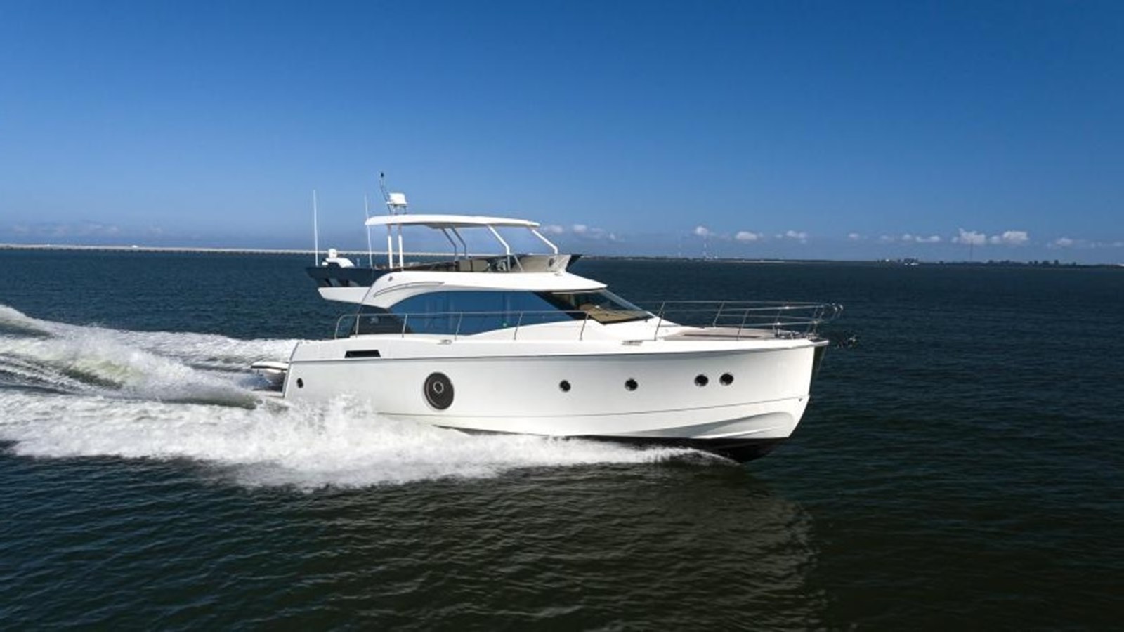 2022 BENETEAU 60'