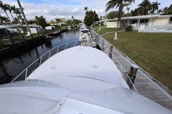2005 VIKING 52 Convertible - photo 11