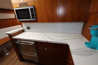 2018 HATTERAS 45 Express Sportfish - photo 17