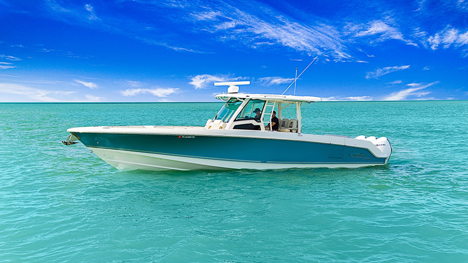2022 BOSTON WHALER 42' 1