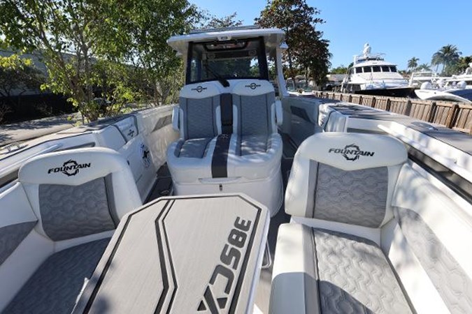 Photo of FOUNTAIN - 38' 4