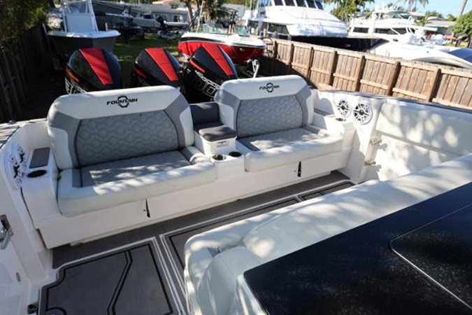 Photo of FOUNTAIN - 38' 4