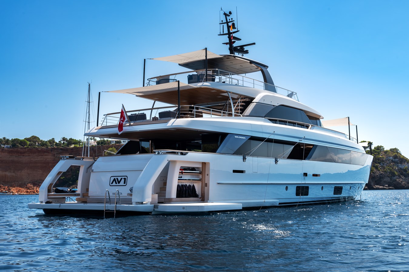 AV1 — SANLORENZO YACHTS