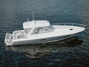 2018 INTREPID 475 Sport Yacht - photo 1