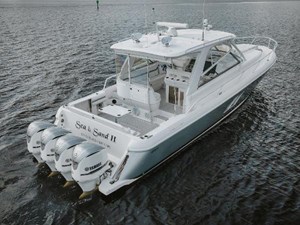 2018 INTREPID 475 Sport Yacht - photo 3