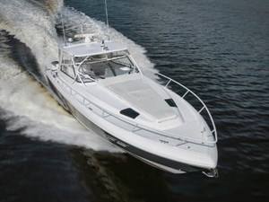 2018 INTREPID 475 Sport Yacht - photo 9
