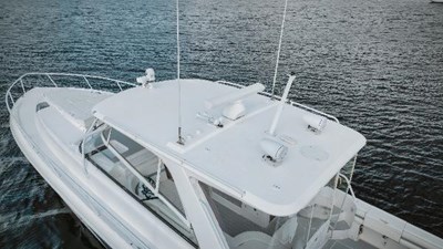 2018 INTREPID 475 Sport Yacht - photo 13