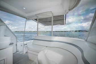 2018 INTREPID 475 Sport Yacht - photo 23