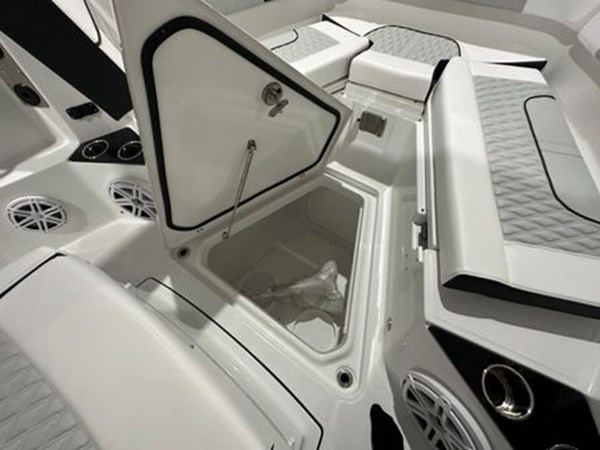 Photo of BLACKFIN 2024 Blackfin 302CC 32' 8