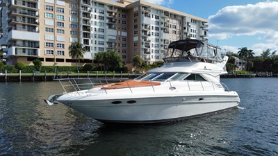 1997 SEA RAY 400 Sedan Bridge - photo 8