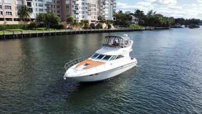 1997 SEA RAY 400 Sedan Bridge - photo 9