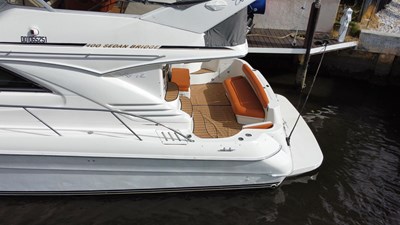 1997 SEA RAY 400 Sedan Bridge - photo 11