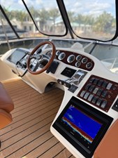 1997 SEA RAY 400 Sedan Bridge - photo 40