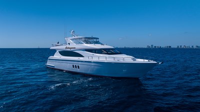 HATTERAS 2005 OUTRAGEOUS  Vessel #443792 - Photo Hatteras 80 32