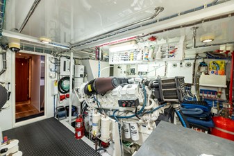 HATTERAS 2005 OUTRAGEOUS  Vessel #443792 - Photo Hatteras 80 112