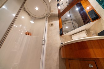 HATTERAS 2005 OUTRAGEOUS  Vessel #443792 - Photo Hatteras 80 101