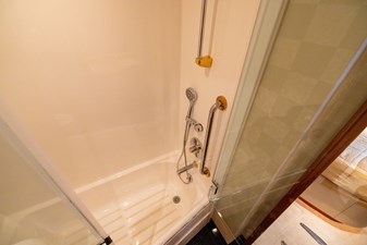 HATTERAS 2005 OUTRAGEOUS  Vessel #443792 - Photo Hatteras 80 106