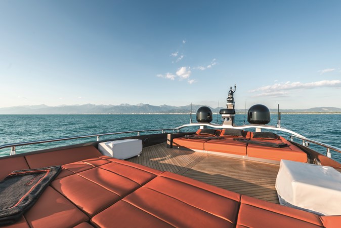 80 2025 83' 4" AB YACHTS