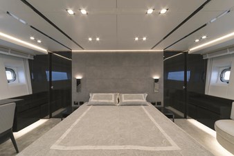 80 2025 83' 4" AB YACHTS