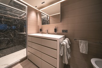 80 2025 83' 4" AB YACHTS